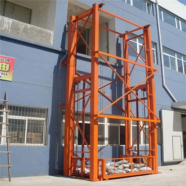 <b>升降貨梯</b>