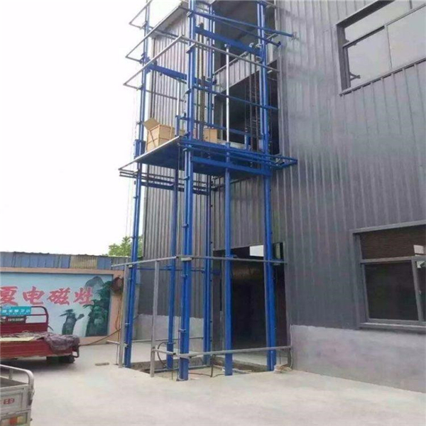 升降貨梯