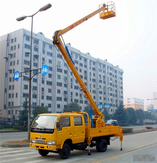 <b>高空作業(yè)車(chē)</b>