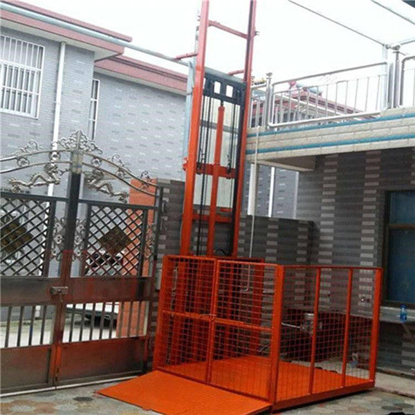 導(dǎo)軌式升降機(jī)(圖1)